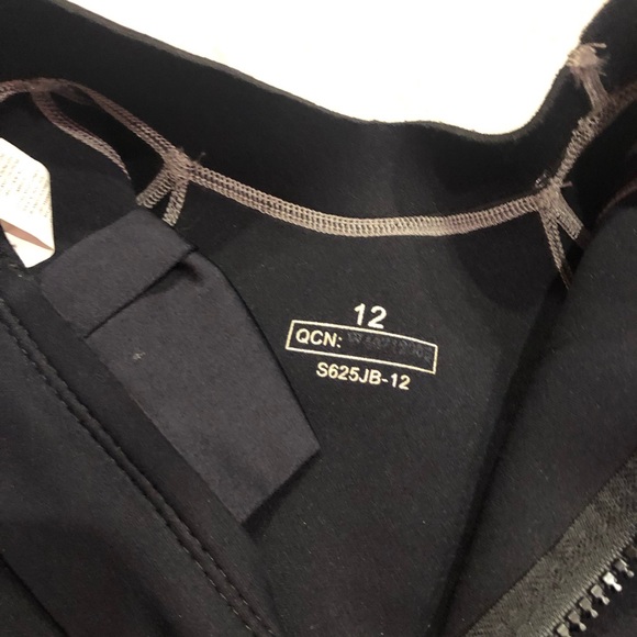 NeoSport 2.5mm Youth size 12 Black Shorty Wetsuit - Picture 6 of 8